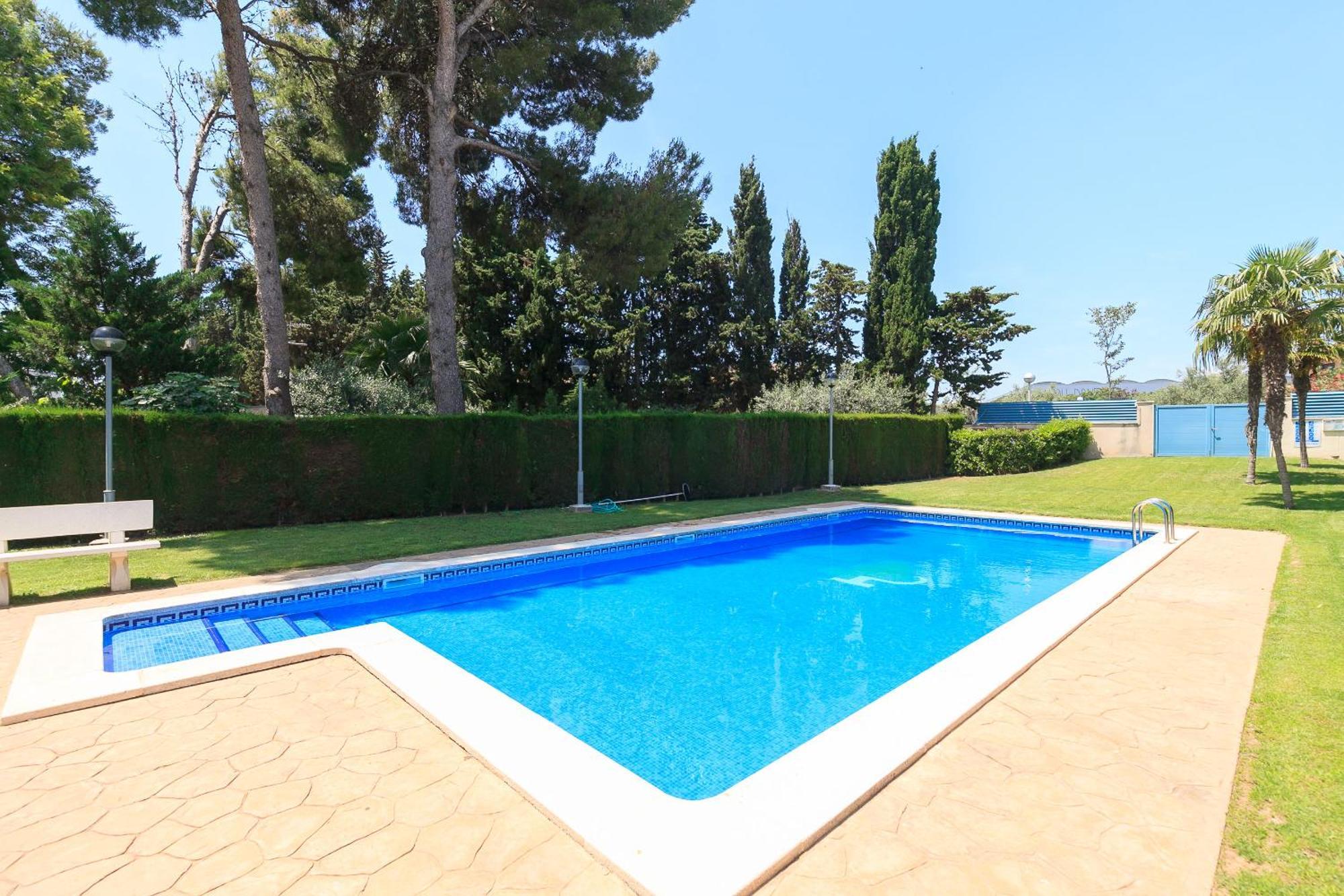 Uhc Els Pins Apartments Σαλού Εξωτερικό φωτογραφία