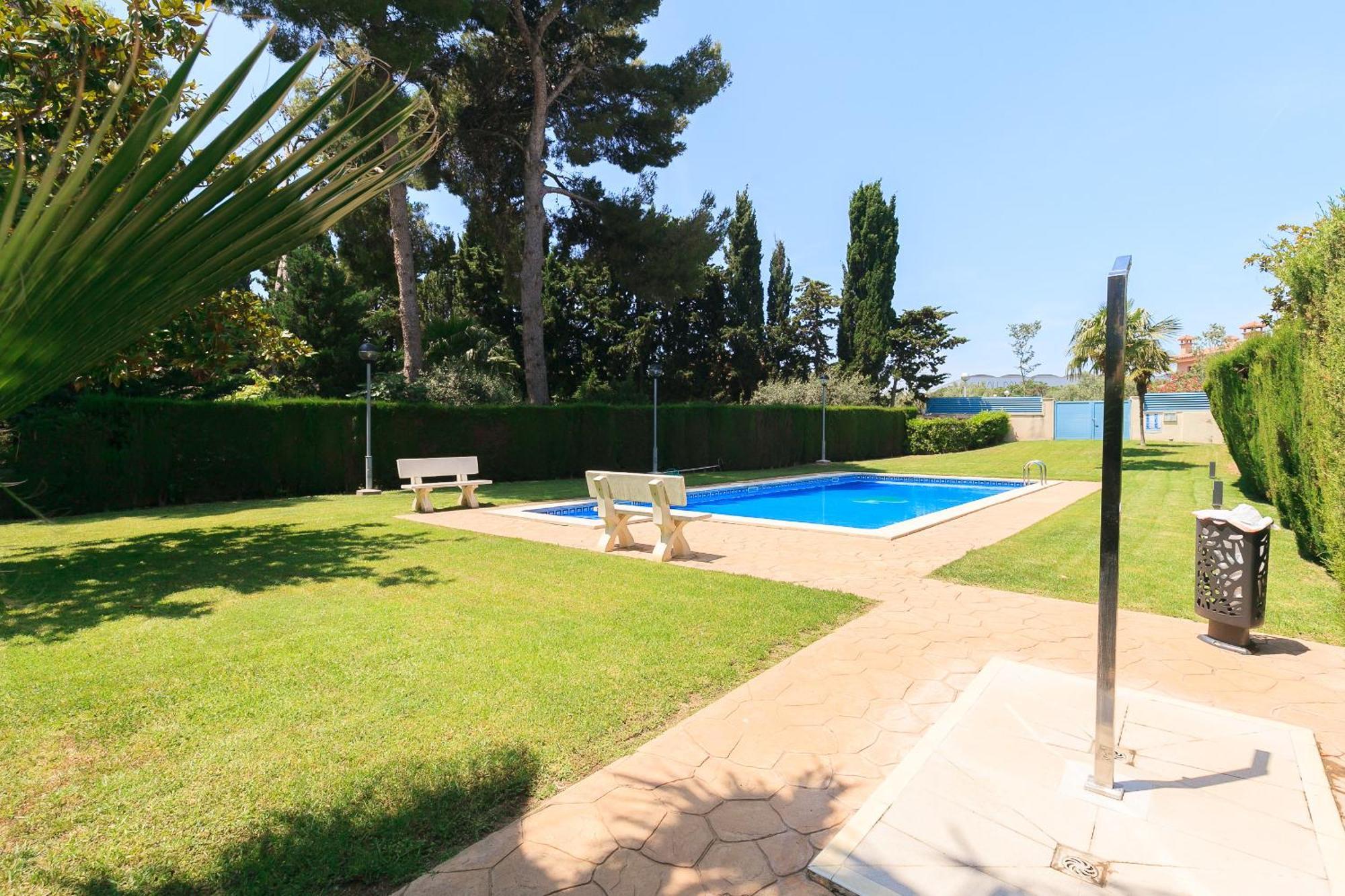 Uhc Els Pins Apartments Σαλού Εξωτερικό φωτογραφία