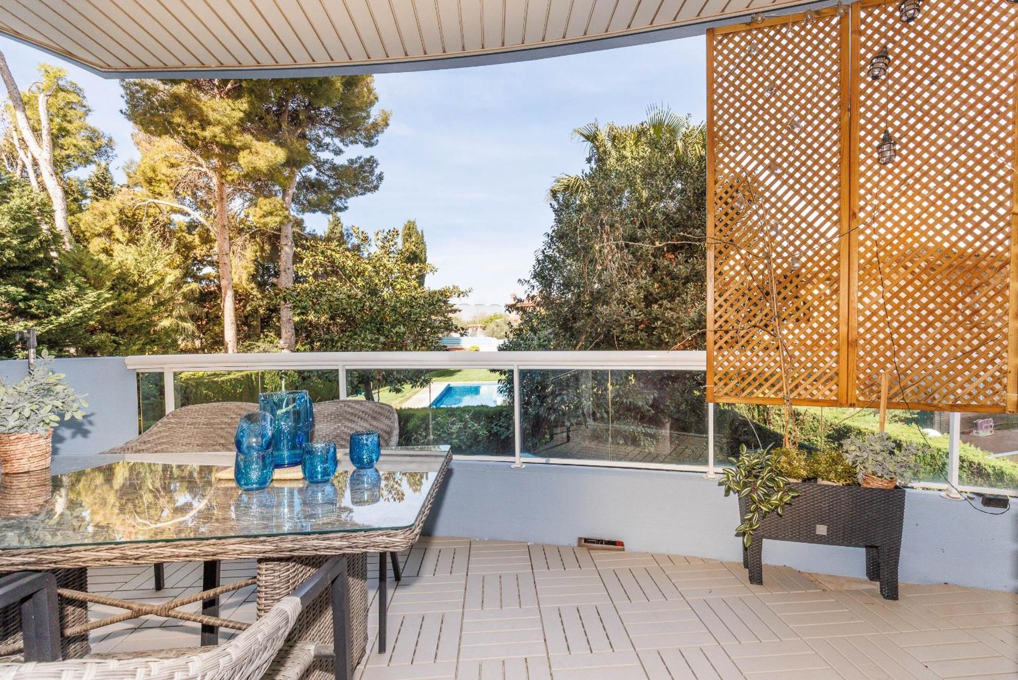 Uhc Els Pins Apartments Σαλού Εξωτερικό φωτογραφία
